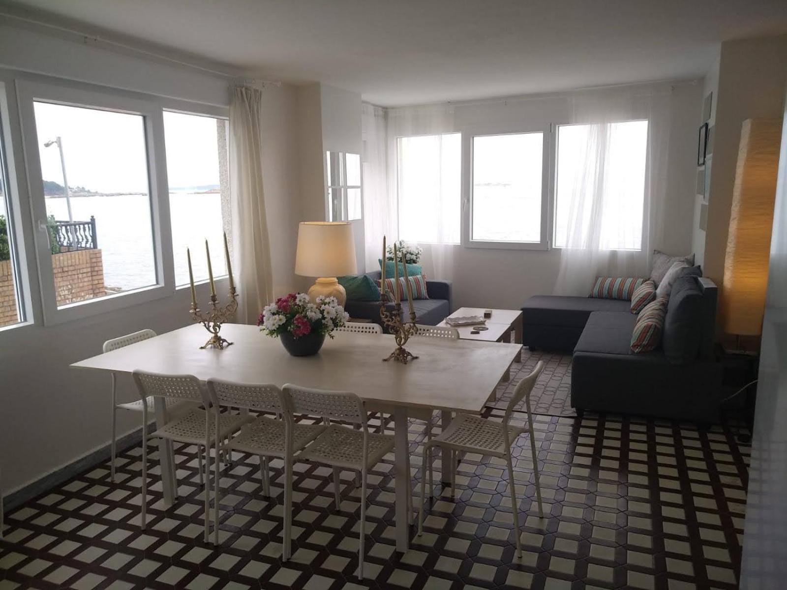 Apartamento Frente Al Mar Playa De Coroso Ribeira Luaran gambar